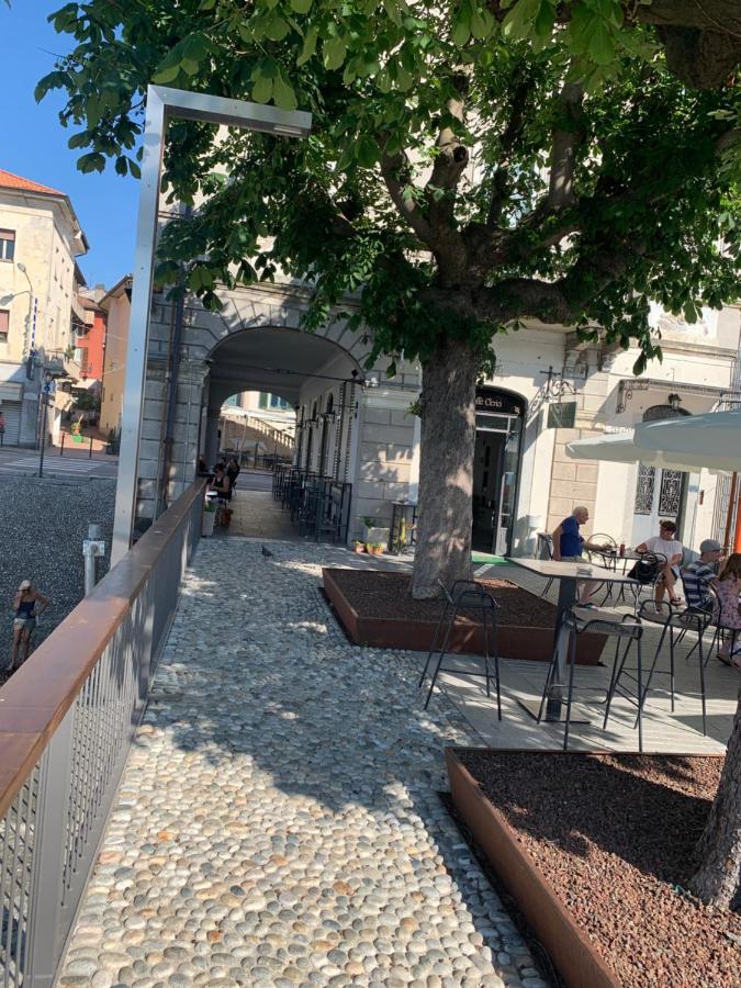Ferienwohnung Palazzo Clerici Luino Exterior foto