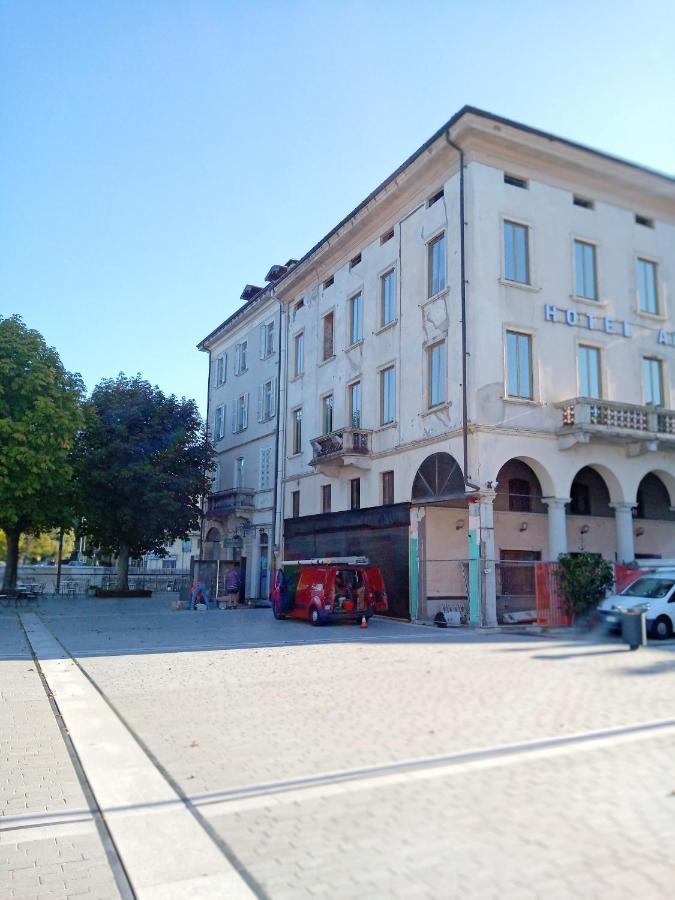Ferienwohnung Palazzo Clerici Luino Exterior foto